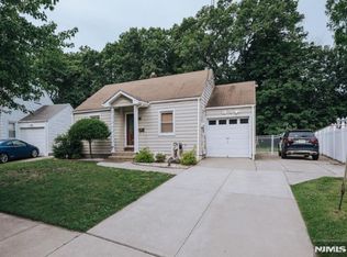 64 Orchard Dr, Clifton, NJ 07012