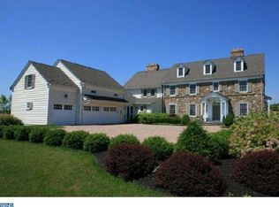 7 Old Cabin Rd, Newtown, PA 18940