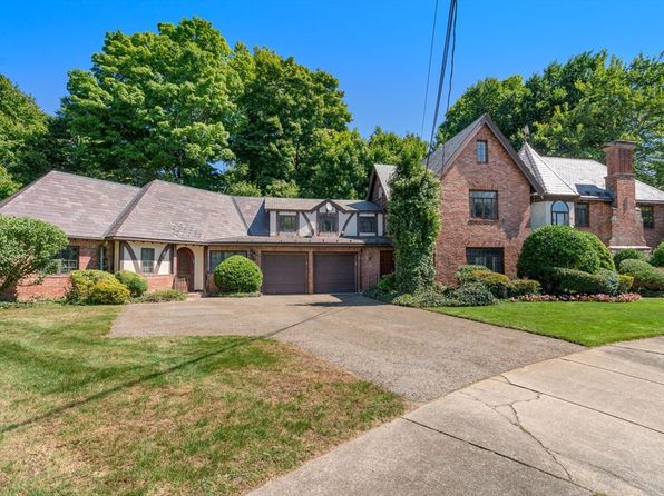 24 Manor House Rd #A