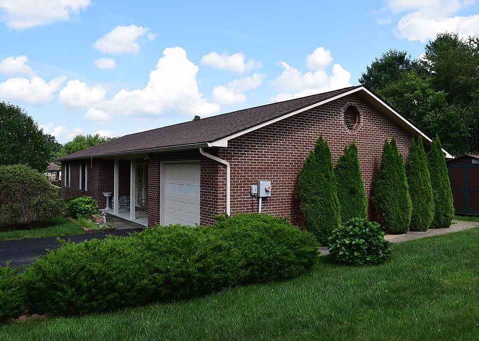 1st image of 301 Venture Ln