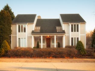 283 Penhurst Dr, Pittsburgh, PA 15235