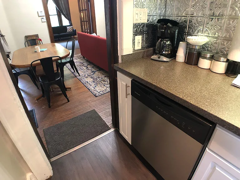 318 W Hubbard Ave — Photo 15