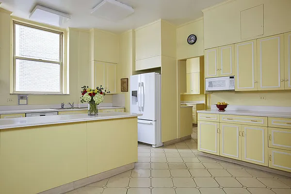 Sold by Brown Harris Stevens | media 20