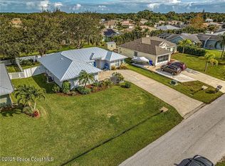 462 Biscayne Ln, Sebastian, FL 32958