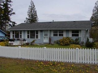 1048 Ridgeway Dr, Oak Harbor, WA 98277