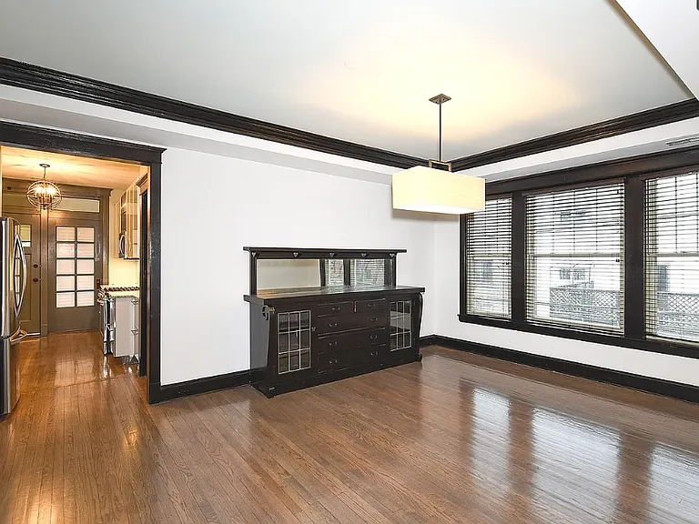1414 W Rascher Ave #1W — Photo 3