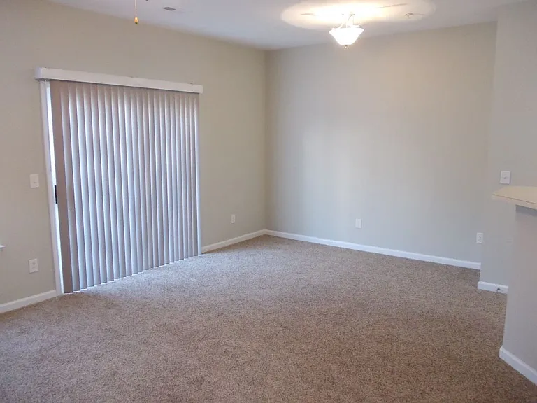 8488 Chaceview Ct — Photo 6