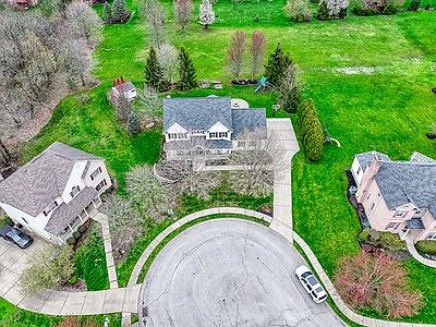 2nd image of 332 Deemers Dr