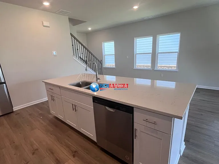 4738 Red Lion Pl — Photo 3