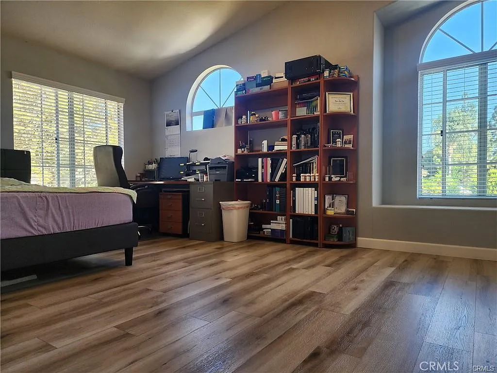 1 bed, 2714 sqft, $1,000 — Photo 2