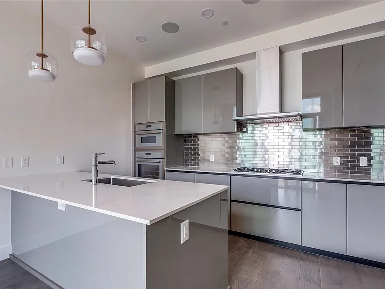 123 Lexington Ave #1408 — Photo 2