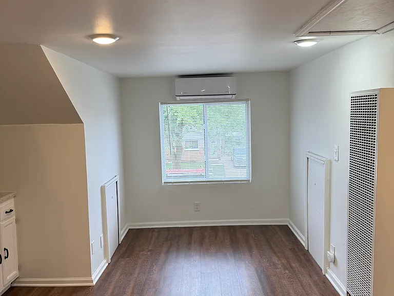 19185 E Forteen Mile Rd #2 — Photo 2
