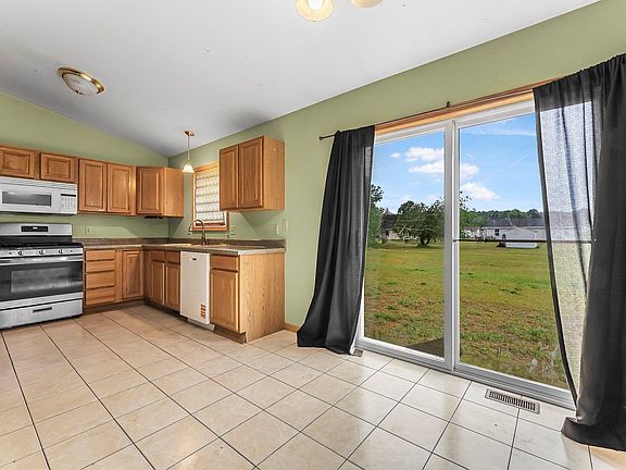 4th image of 2186 Woodcock Ln