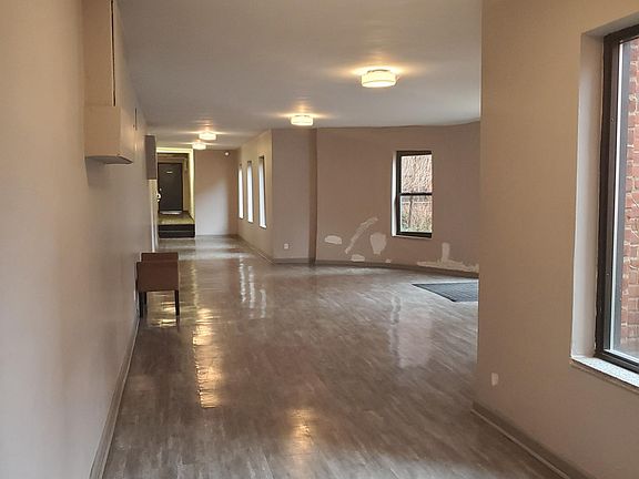 2nd image of 523 Riverdale Ave #7