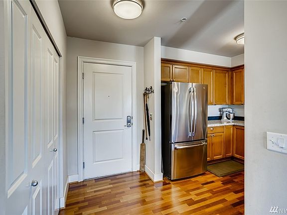 Entryway and Kitchen Access