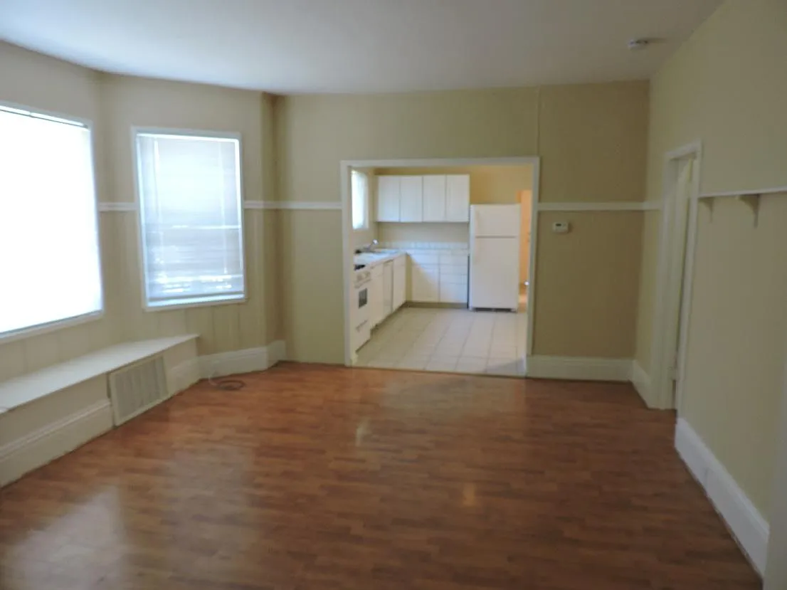 1505 E St — Photo 3