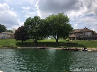 10 Apple Loop, Petersburg, IL 62675