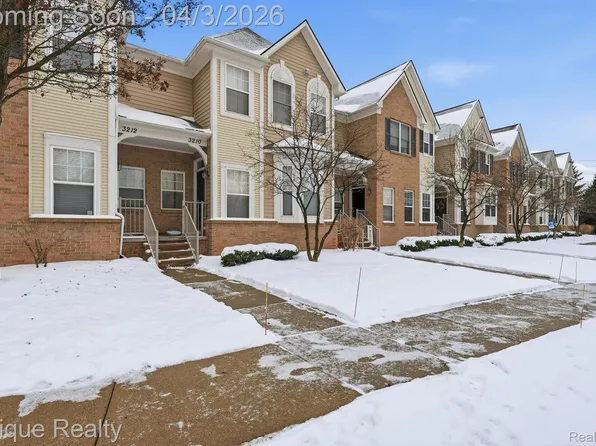 3212 Paradise Trl, Oxford, MI 48371