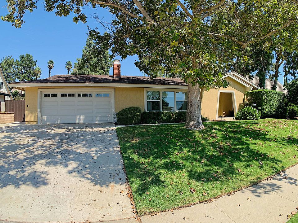 1st image of 1233 E Uppingham Dr