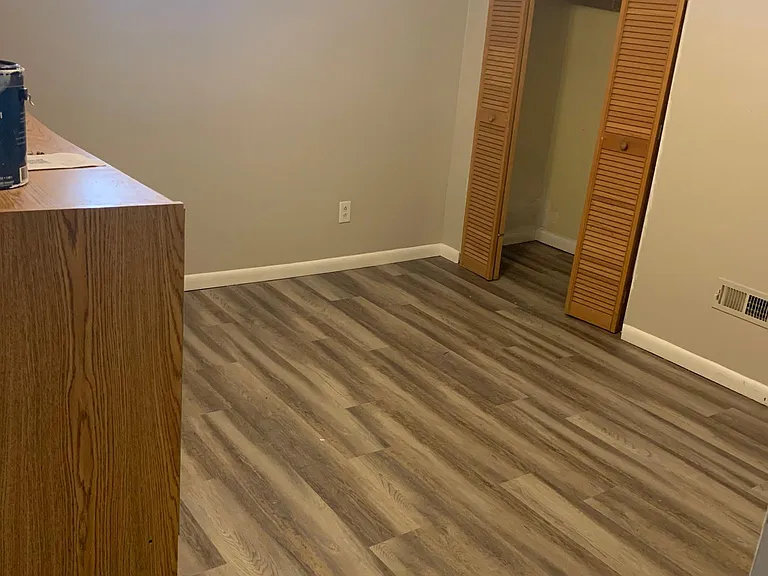 4513 Leslie Ave — Photo 11