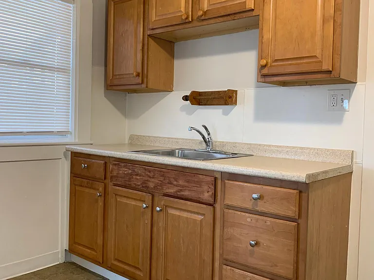 11 Atwood Ct #5 — Photo 3
