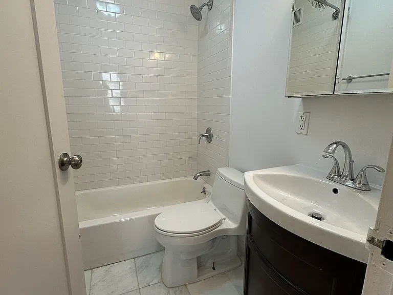 555 E 78th St #6E — Photo 6