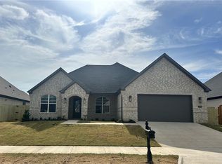 3628 E Greystone Dr, Fayetteville, AR 72764