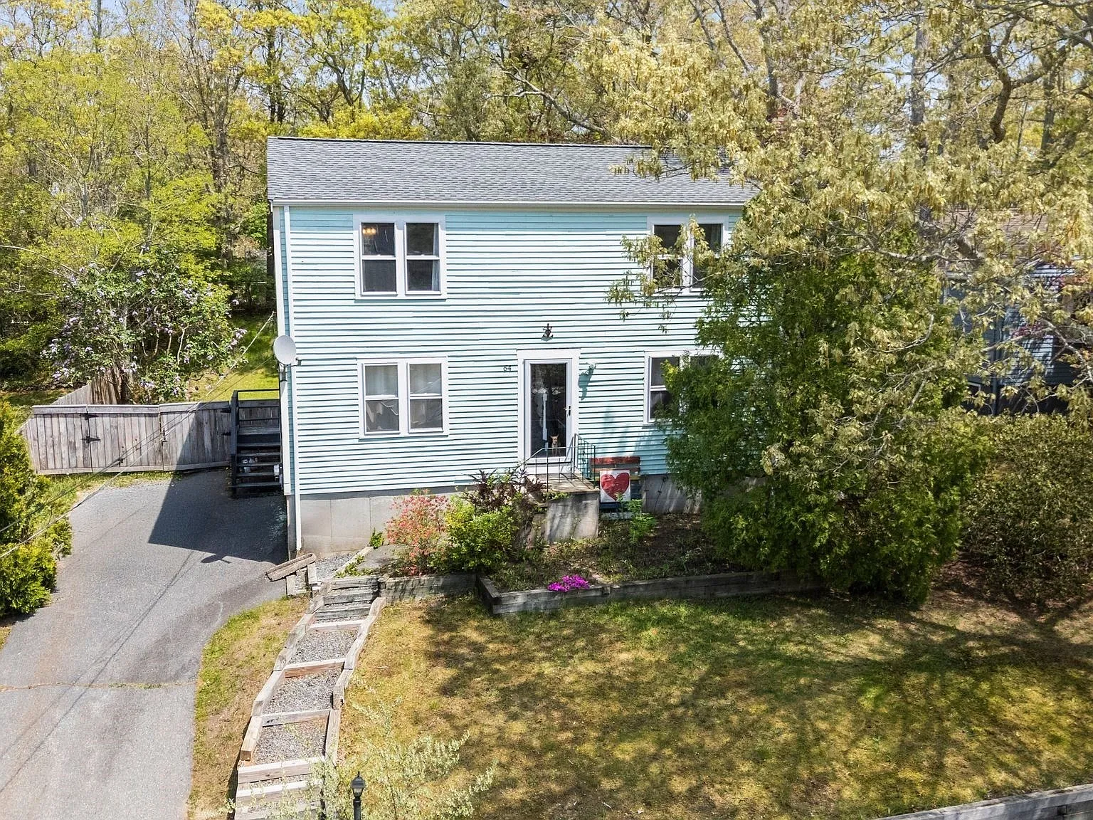 4 bed, 2.0 bath, 1536 sqft, $3,350 — Photo 2