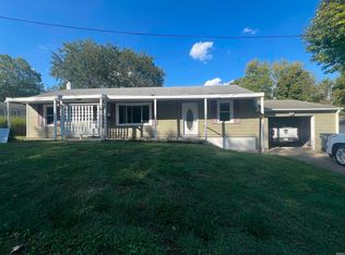 916 W 10th St, Connersville, IN 47331