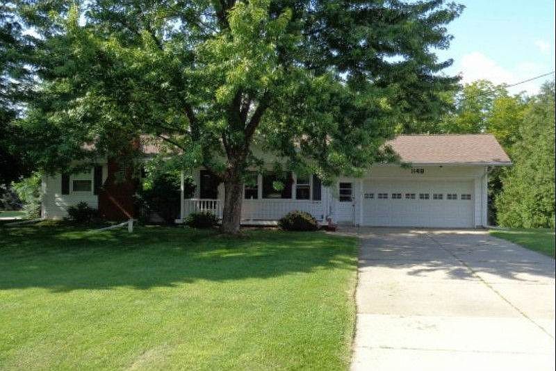 Updated ranch in Dewitt schools