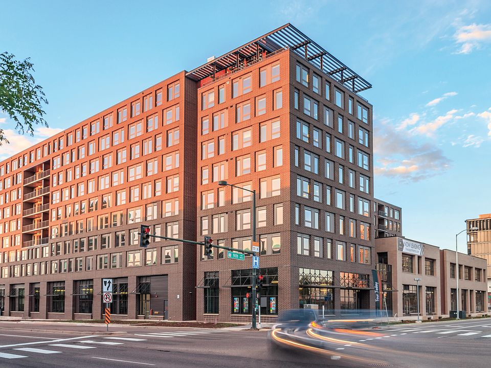 1st image of 985 Albion St APT 821