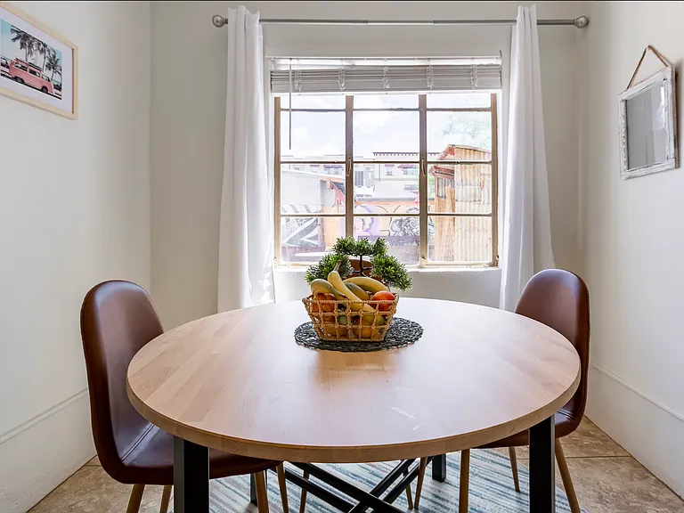 132 N Hoff Ave — Photo 11