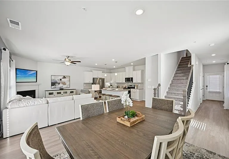 405 Lanier Cir — Photo 8