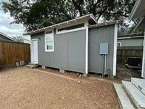 Studio, 1.0 bath, 258 sqft, $800 — Photo 1