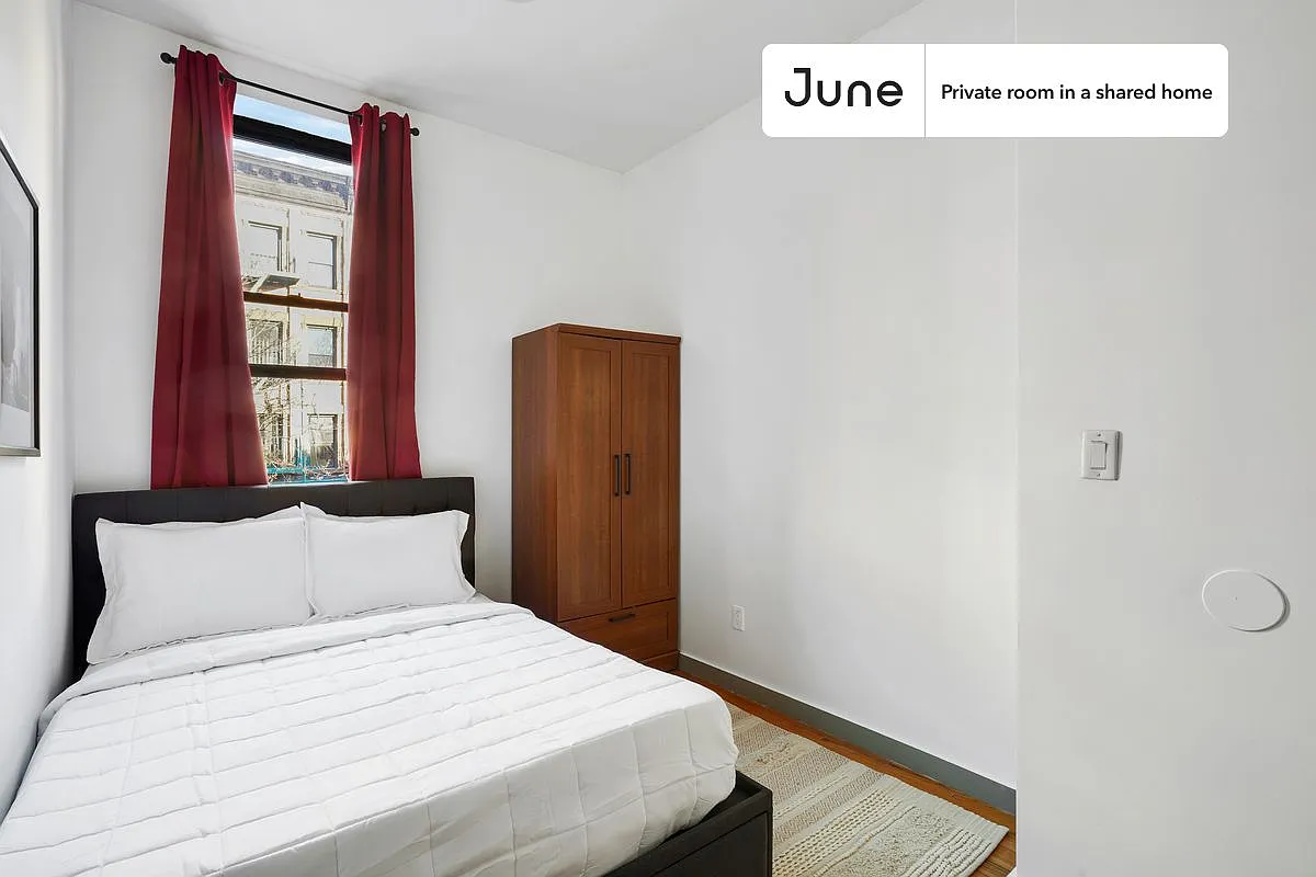 Building Photo - 310 Tompkins Ave #B