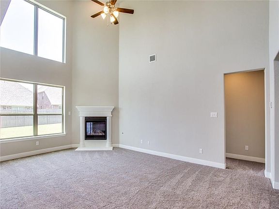 3rd image of 5921 Marigold Dr