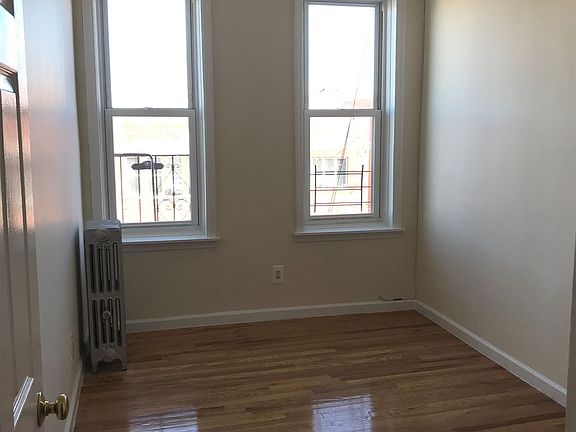 72 Ave U 3FR 2nd bed