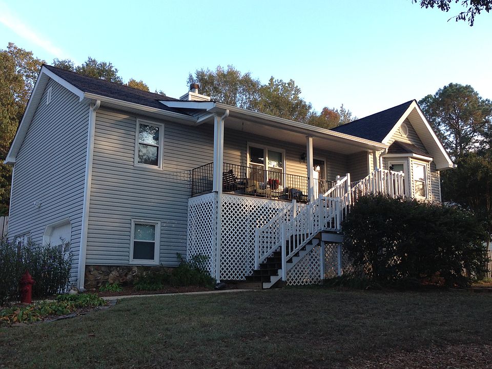 1st image of 210 Oak Shores Dr