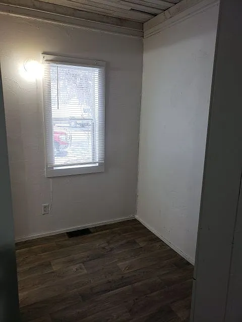 Studio, 1.0 bath, $710 — Photo 4