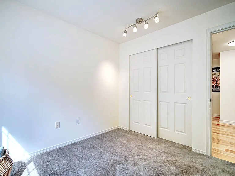 18501 SE Newport Way #J238 — Photo 18