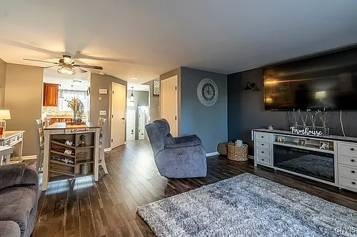 157 Iron Oak Cir Photo 1
