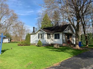 6382 Lakeshore Rd, Cicero, NY 13039