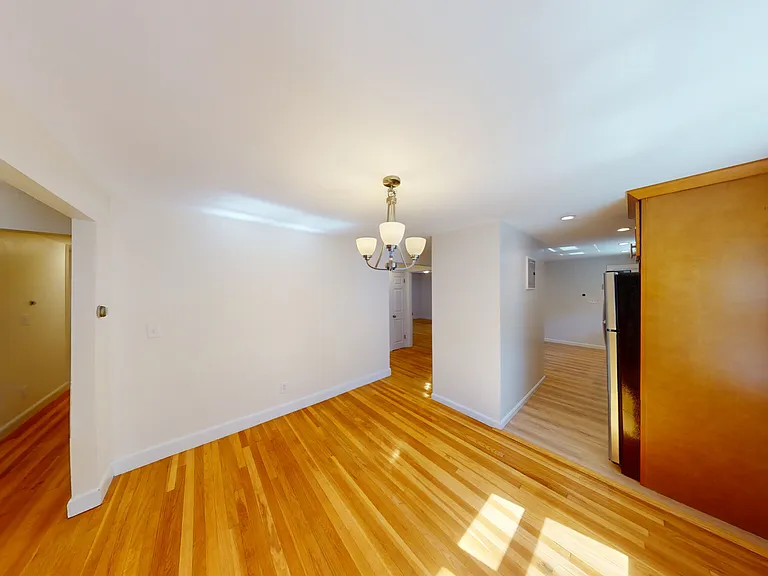 14 Louise Rd — Photo 6