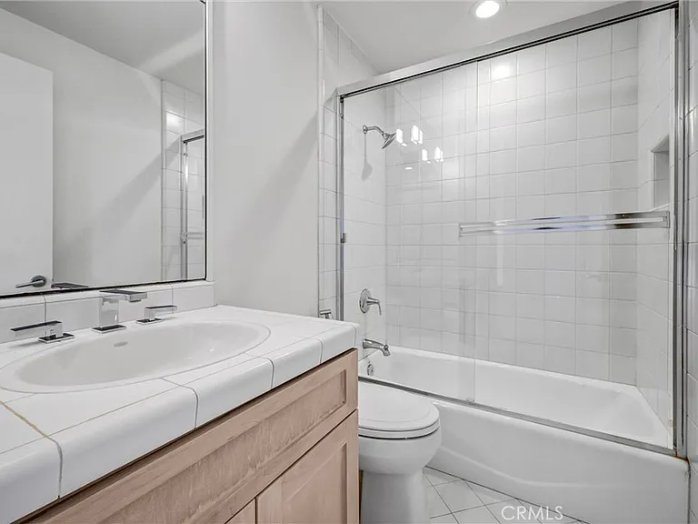 1326 Skyline Dr — Photo 33
