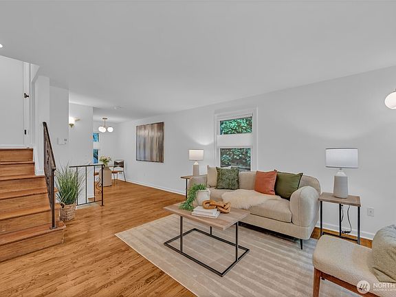 3rd image of 2315 B Franklin Avenue E #B