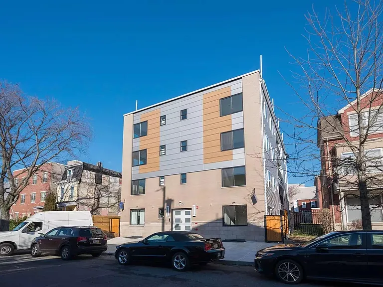 649 N 35th St #202 — Photo 19