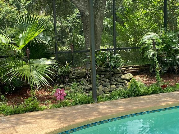 3rd image of 12401 Forest Lane Dr