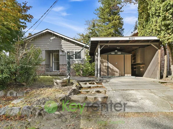 8021 45th Ave SW, Seattle, WA 98136