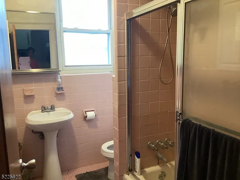 370 Main St — Photo 7