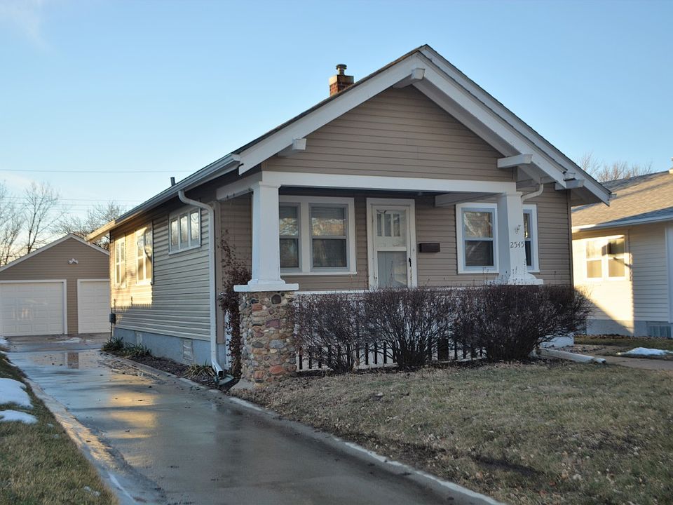 1st image of 2545 S Cedar St